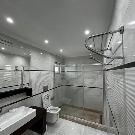 Villa Class Buiseness White Pearl