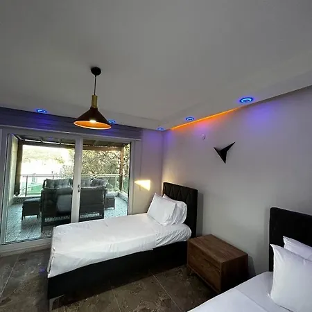 Class Buiseness White Pearl Vila Dalaman